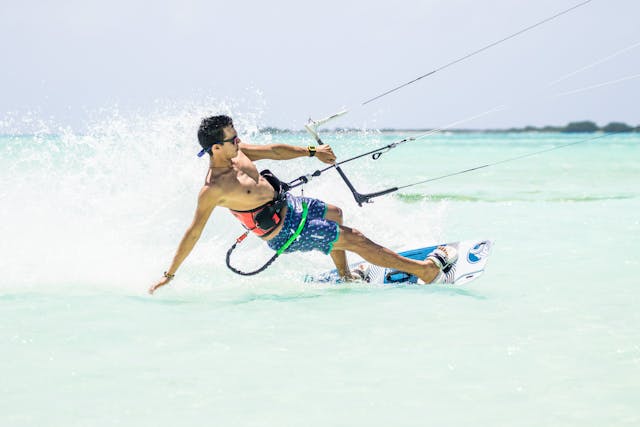 The Secret Language of Kites: How to Communicate Like a Pro Kite Surfer on the Water