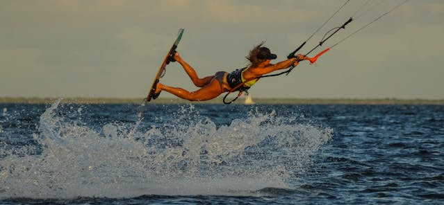 From Crashes to Confidence: How to Conquer Kite Surfing Fear and Build Resilience